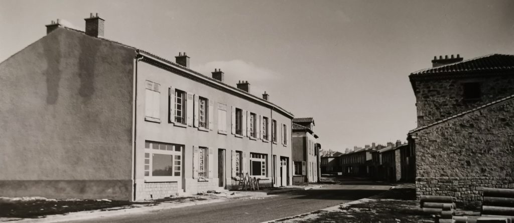 image-maison-nouveau-bourg-Oradour-sur-Glane (Haute-Vienne), 1950. Photothèque du MRU (cliché 13542) 